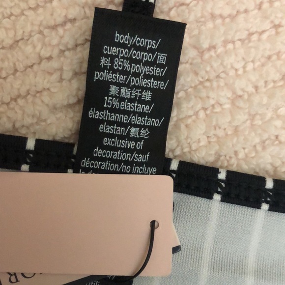 VICTORIAS SECRET INCRDBL ESSENTL WOMENS TANK - STRIPEVER .size medium - Picture 9 of 9